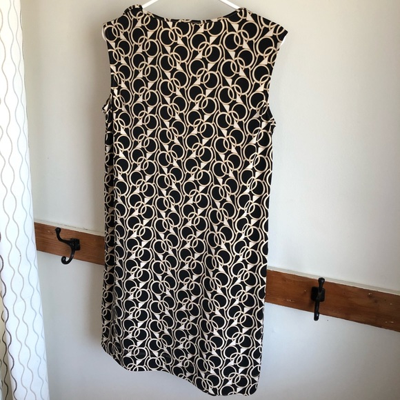 Banana Republic | Black & Gold Cocktail Dress 👗 - Picture 7 of 8